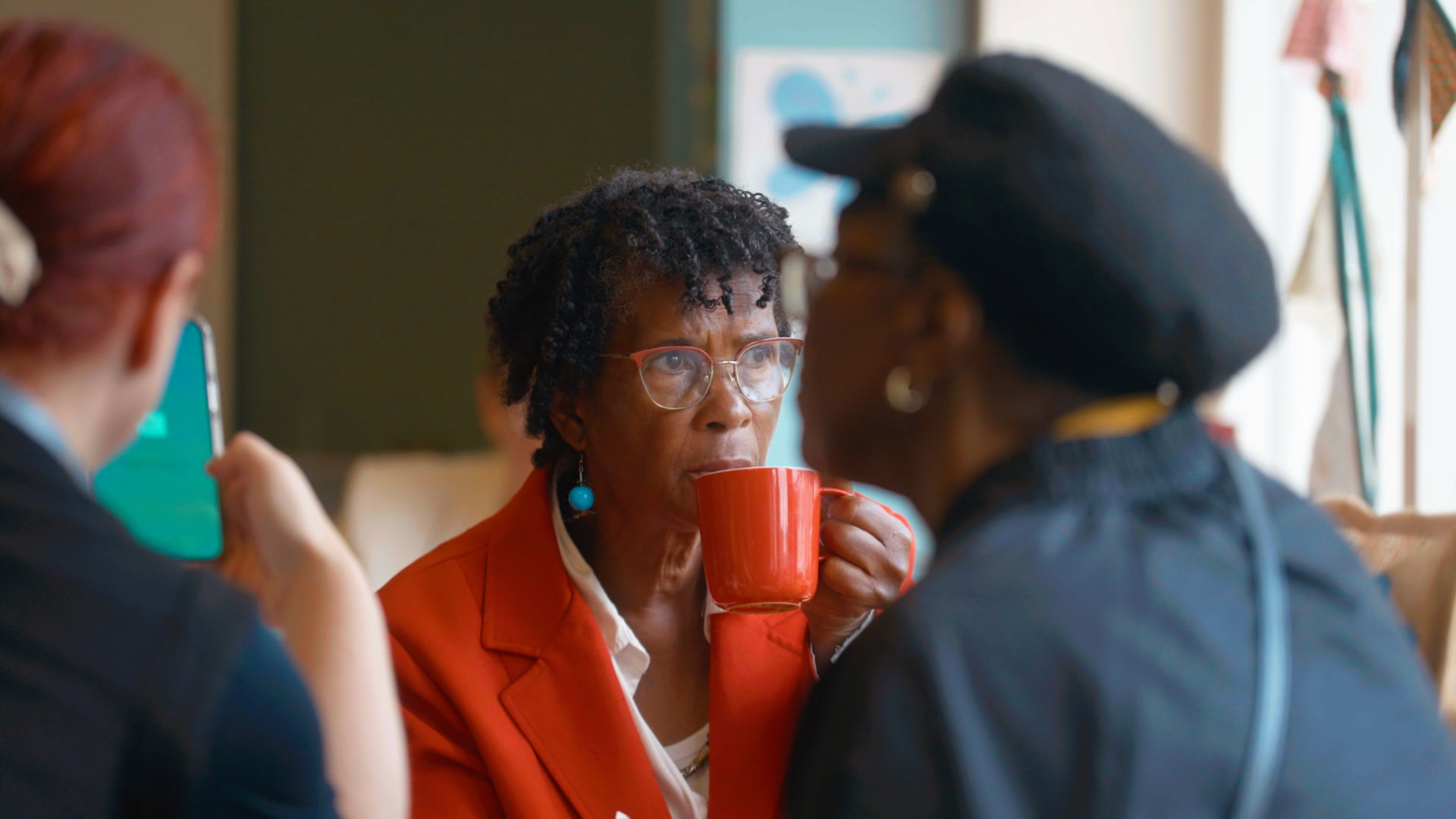 Member Quiet Still011