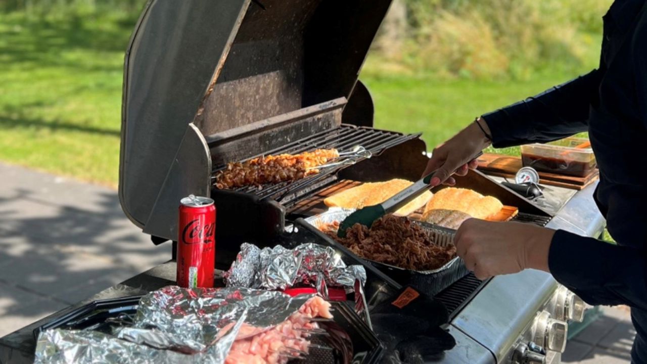 LEV BBQ